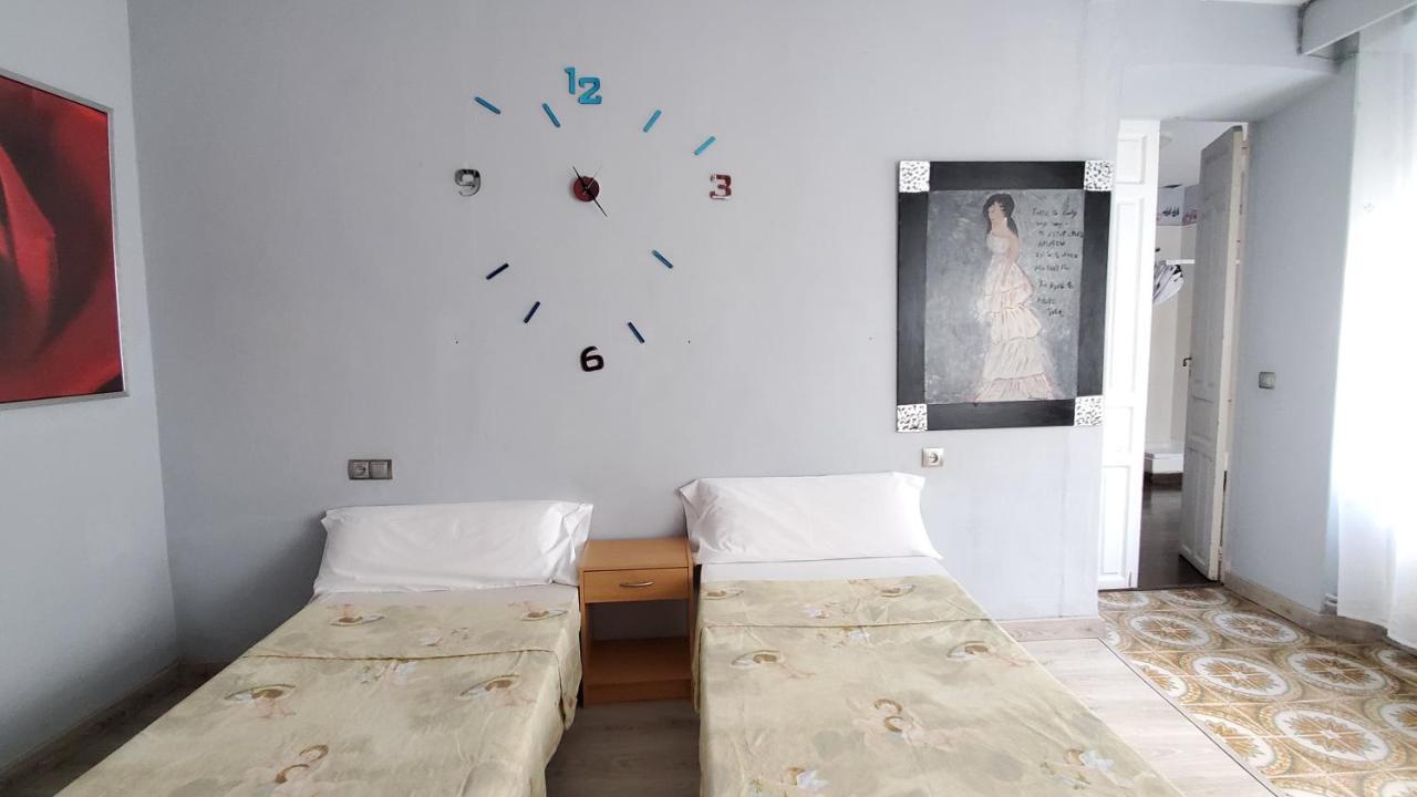 Hostal Martes Caceres Plaza Mayor - Tercer Piso Sin Ascensor Kültér fotó