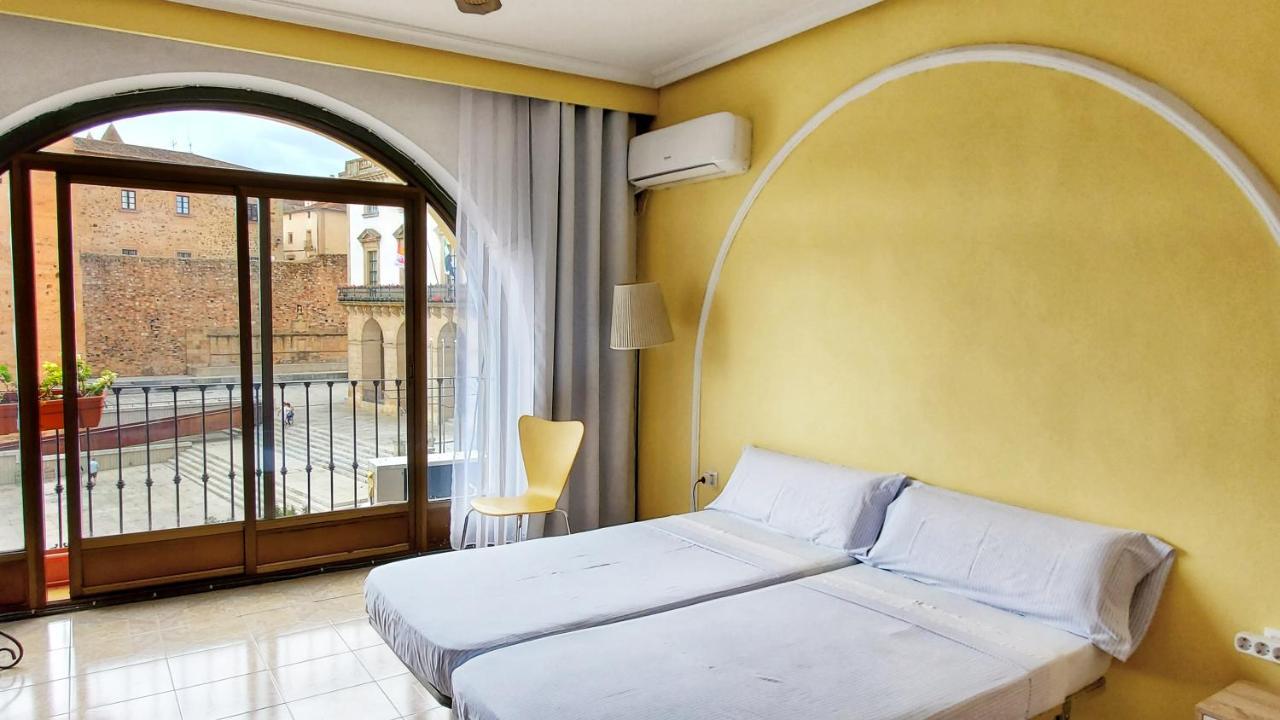 Hostal Martes Caceres Plaza Mayor - Tercer Piso Sin Ascensor Kültér fotó