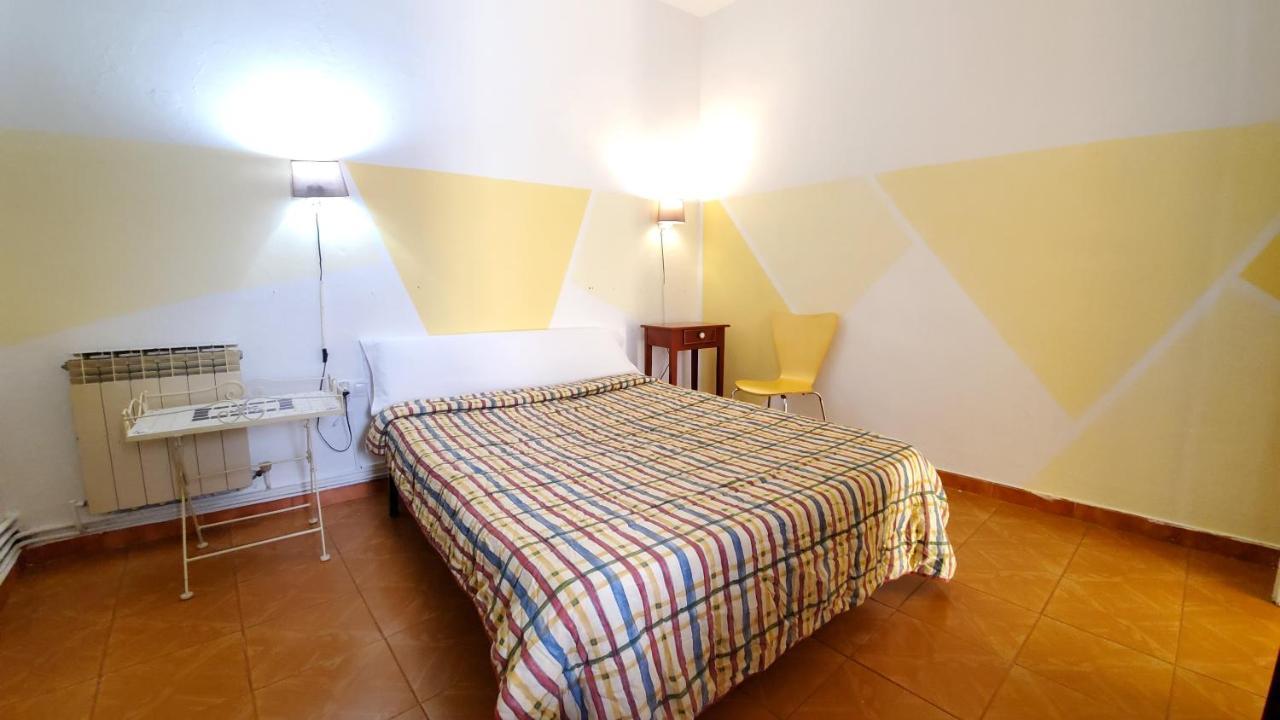 Hostal Martes Caceres Plaza Mayor - Tercer Piso Sin Ascensor Kültér fotó